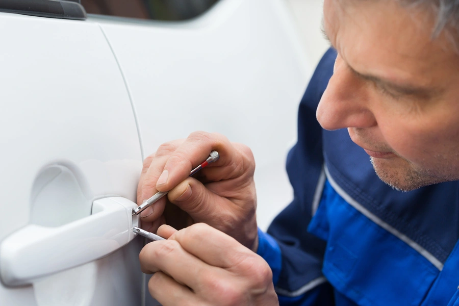 How Auto Lockout Services Work During Emergencies Biloxi MS