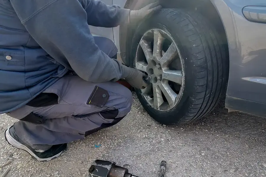 How Mobile Tire Replacement Prevents Towing And Delays in Biloxi, MS
